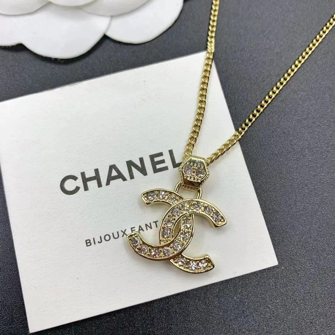 Boutique Diamond Pendant Necklace