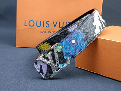 3 Colors luxury graffiti carved belt