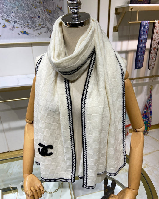 Creamy white 100% cashmere scarf