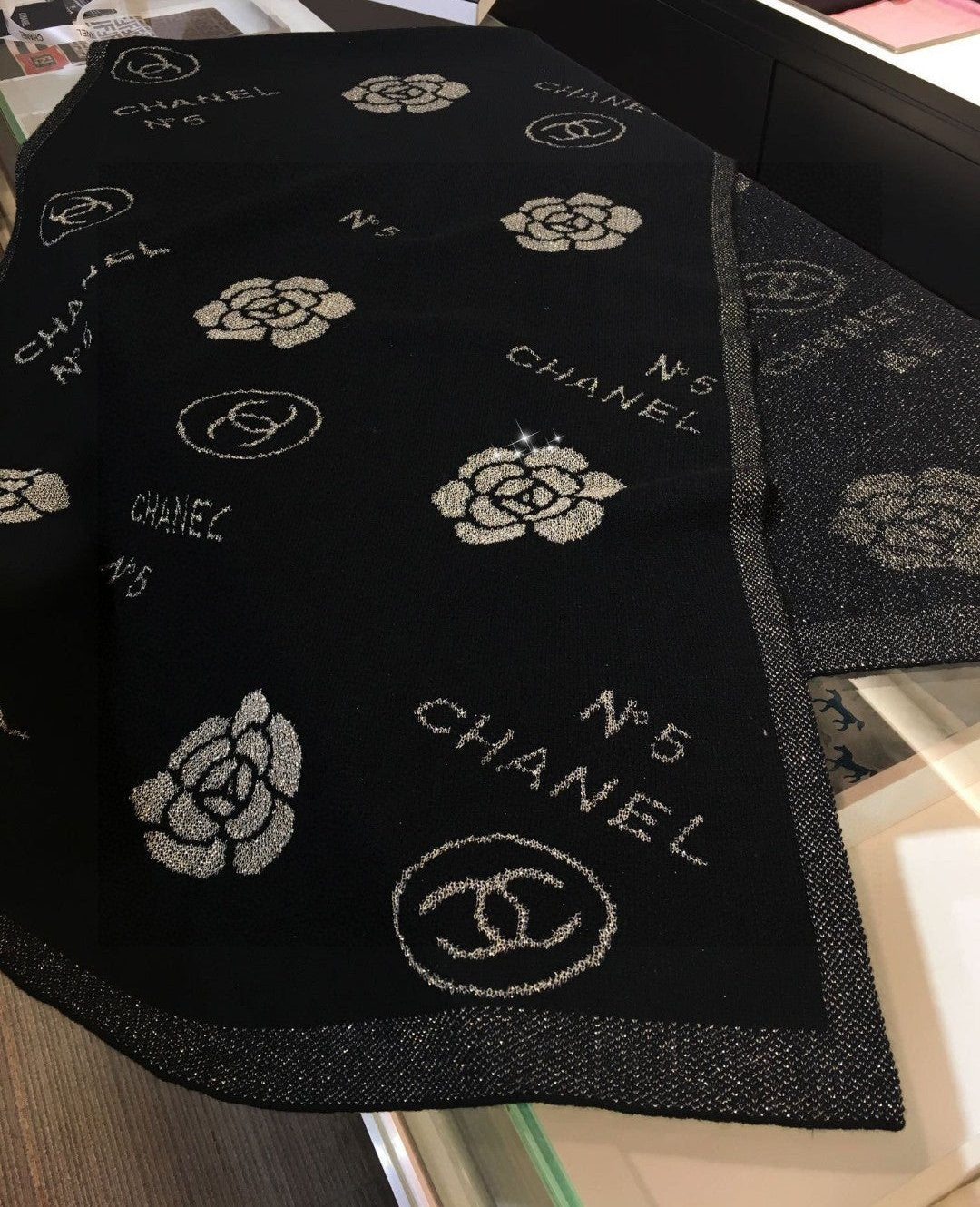 Camellia 100% Cashmere Scarf