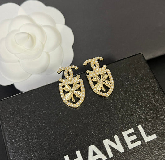 Shield diamond earrings