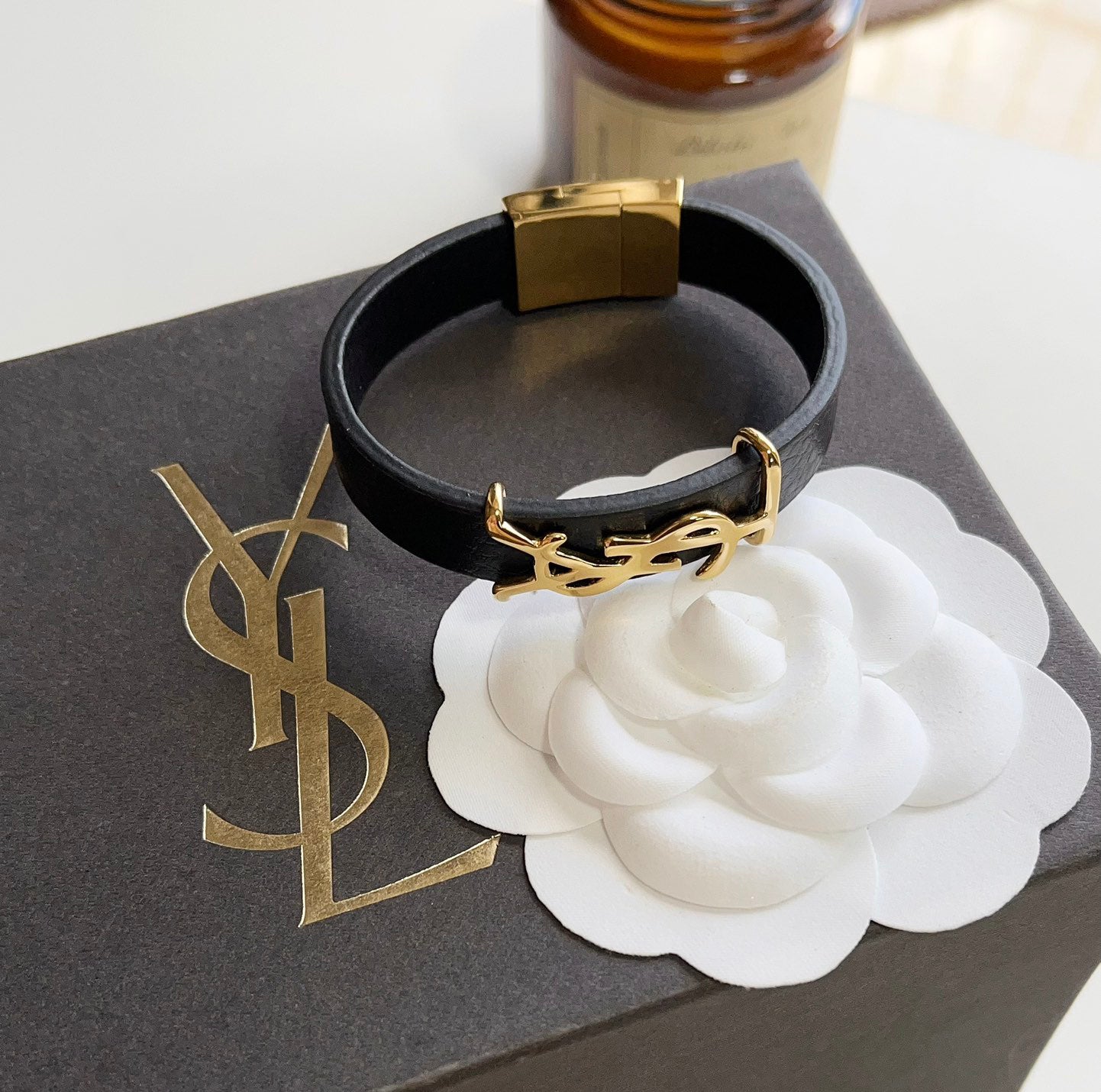 Luxury leather bracelet