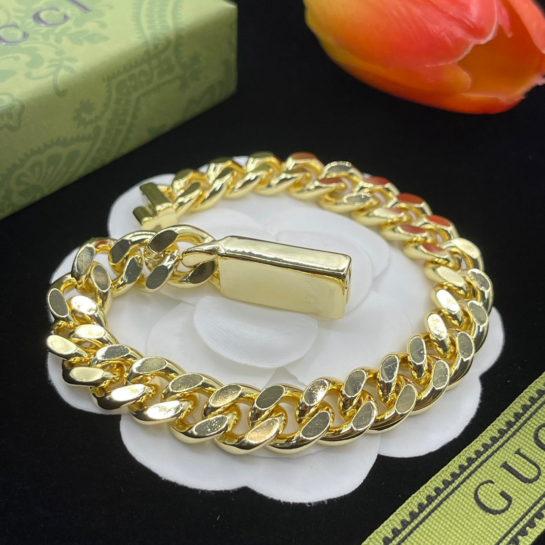 Retro embossed universal bracelet