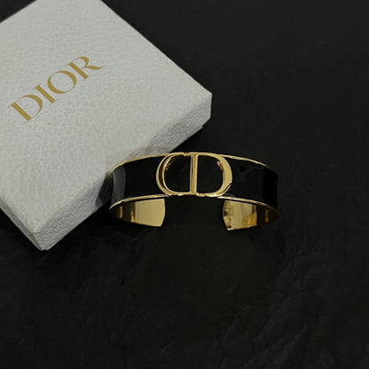 Luxury enamel bracelet