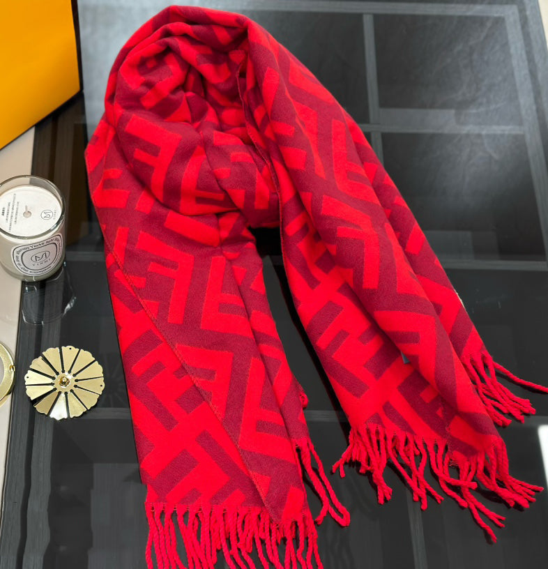 100% cashmere fringed scarf